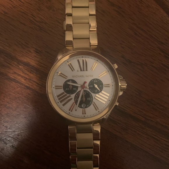 Women’s Michael Kors watch - Picture 7 of 8